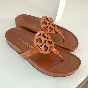 Tory Burch Millers Cloud Thong Sandal Bourbon Miele Color Sz 7 Tan
